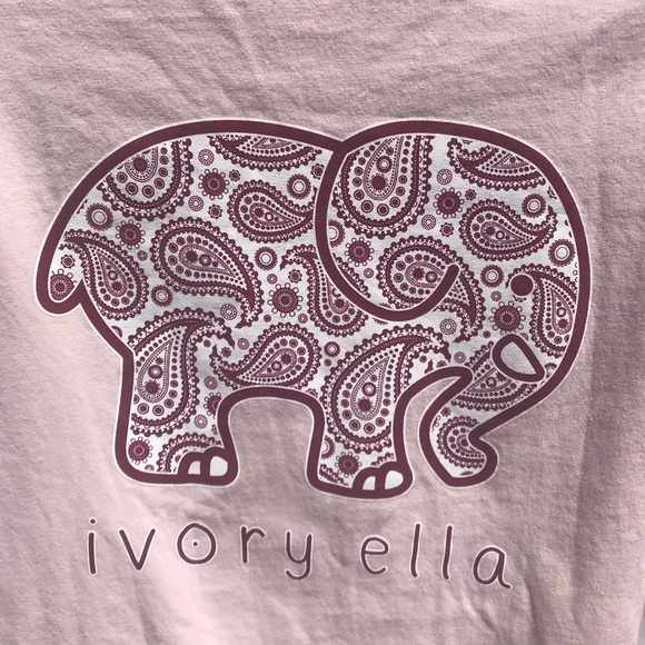 ivory ella Tops - Ivory Ella Long Sleeve Pink Paisley T-shirt XS